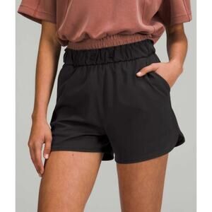 Lululemon Stretch Luxtreme High-Rise Short 3.5" Black SZ10